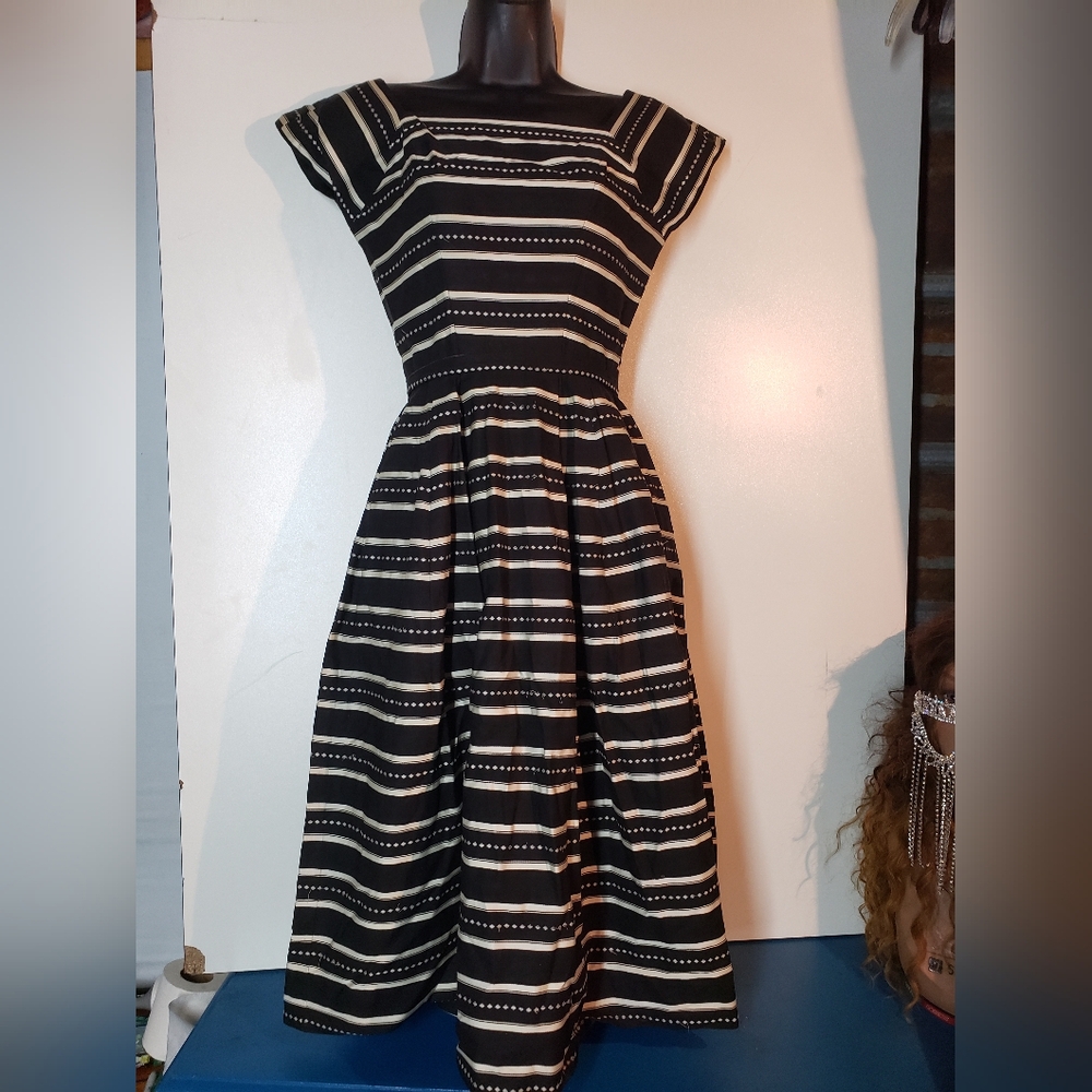 Black And Cream A Line Drezs By Lillian  Kilpatricks Black And Off White